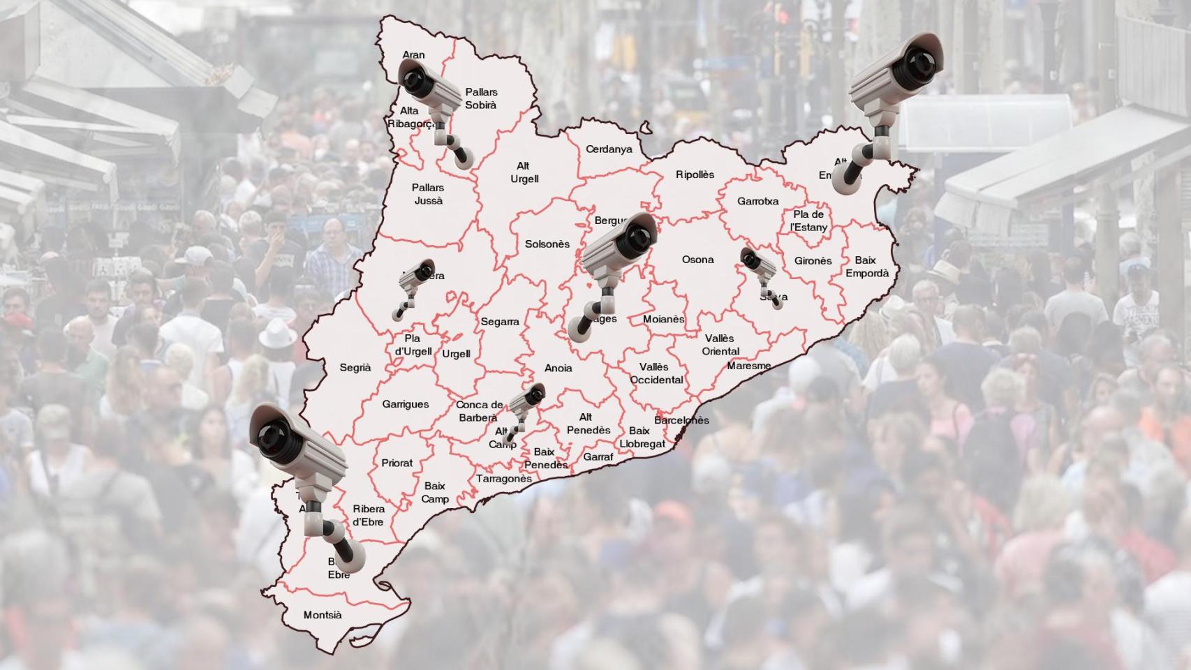 Montaje de un mapa político de Cataluña con cámaras de videovigilancia y de fondo una imagen de archivo de Las Ramblas de Barcelona