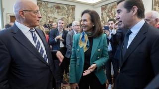 Ana Botín, presidenta del Banco Santander, entre Josep Oliu (i), su homólogo del Sabadell, y Carlos Torres, del BBVA en la toma de posesión de José María Escrivá como gobernador del Banco de España