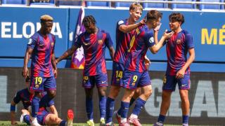 El Barça B celebra la victoria ante el Porreres, en el primer partido en Segunda RFEF
