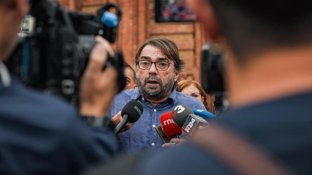 El secretari general d'UGT de Catalunya, Camil Ros, en declaracions als mitjans aquest dimarts davant de l'Arc de Triomf