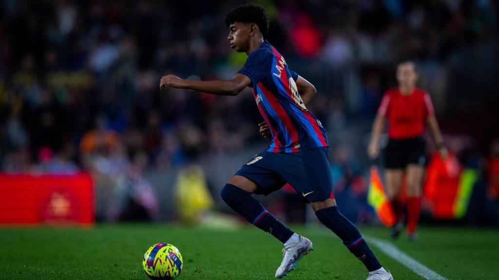 Lamine Yamal en el día de su debut con el Barça