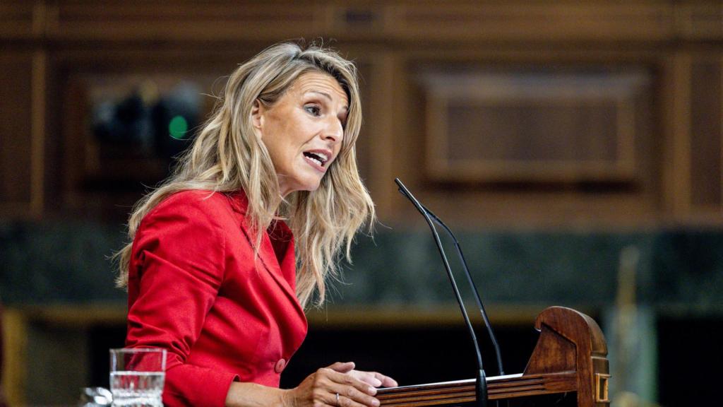 La vicepresidenta segunda y ministra de Trabajo y Economía Social, Yolanda Díaz, interviene durante una sesión plenaria, en el Congreso de los Diputados, a 9 de septiembre de 2025