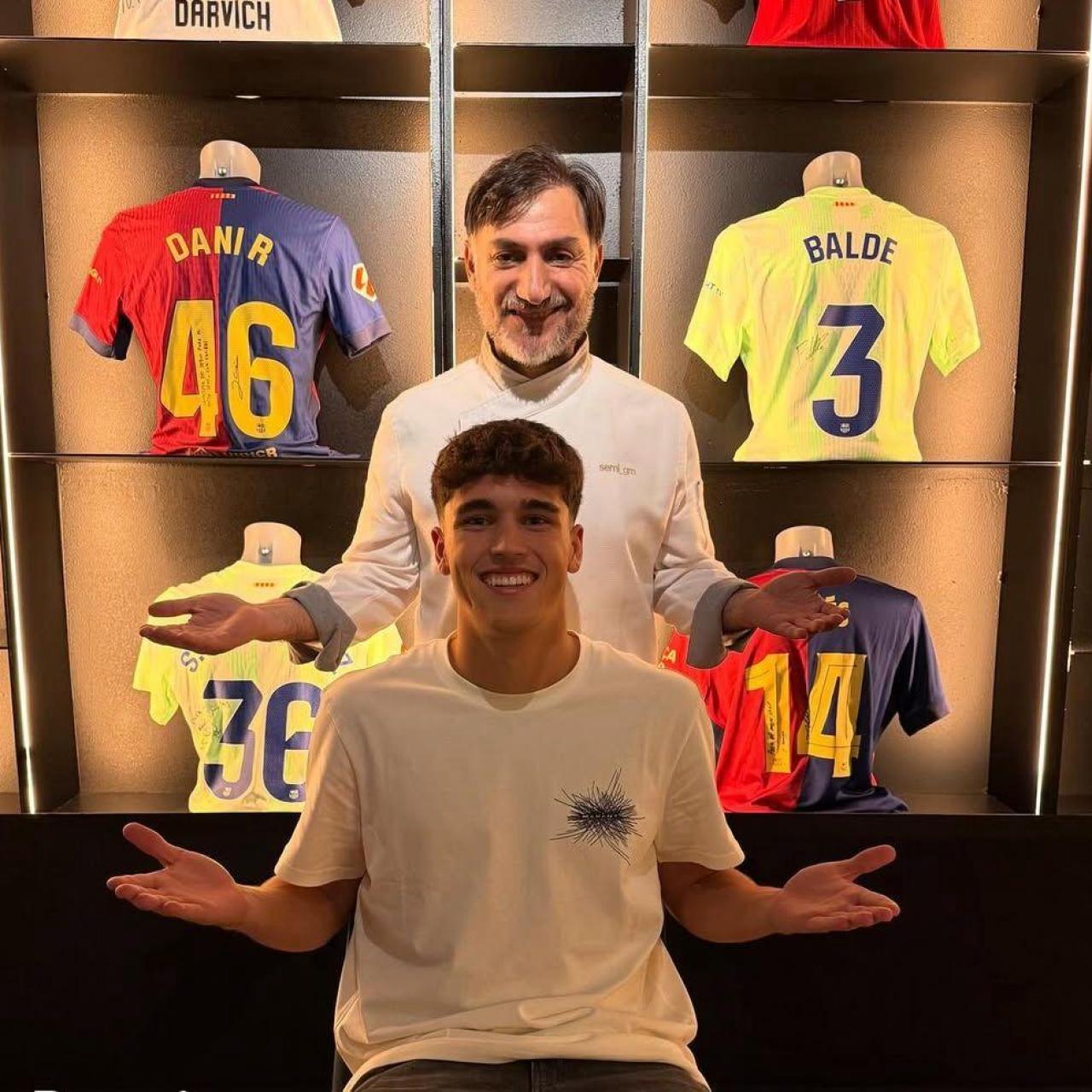 Pau Cubarsí con Semi en el restaurante Gaudim