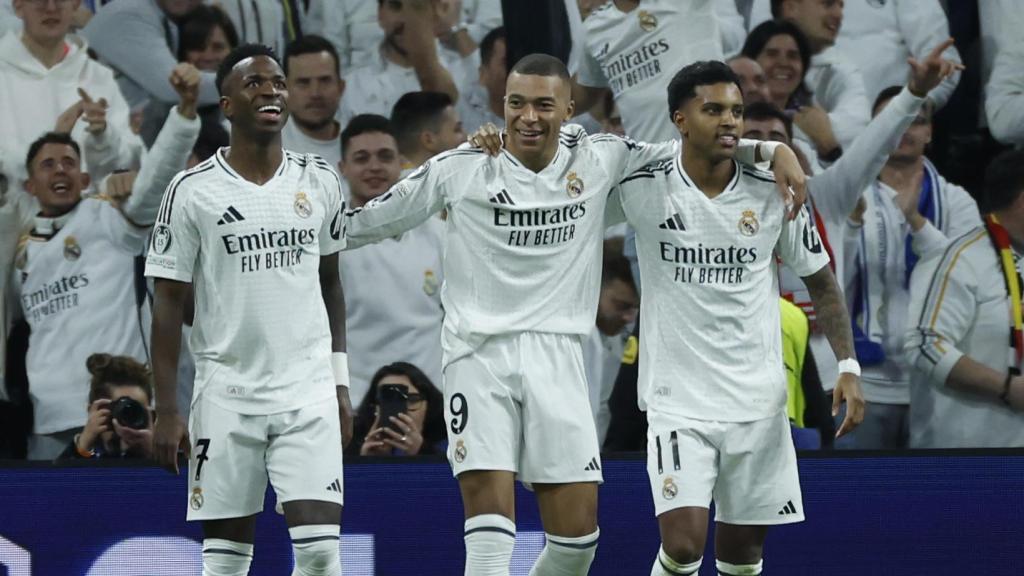 Vinicius, Mbappé y Rodrygo celebran un gol del Real Madrid