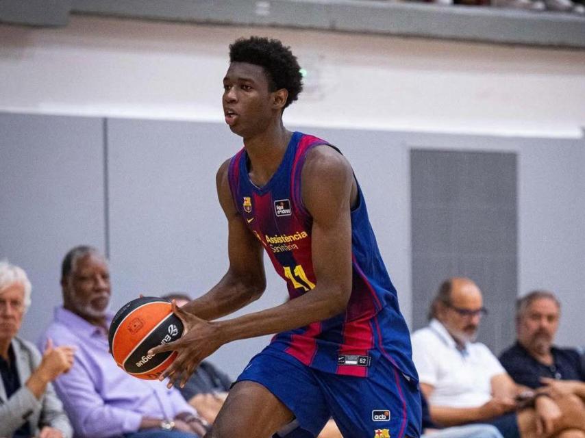 Sayon Keita en un partit de pretemporada amb el primer equip del Barça de bàsquet