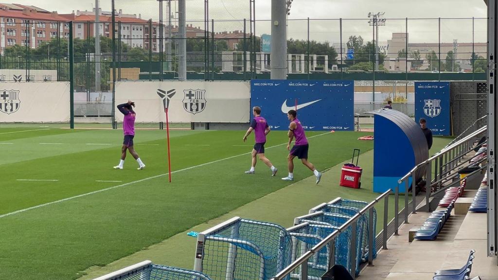 Koundé, Christensen y De Jong saltan a entrenarse antes del Barça-Valencia