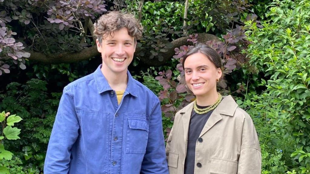 Los cofundadores de Punto Health, Jack Eckersley y Anna Muñoz