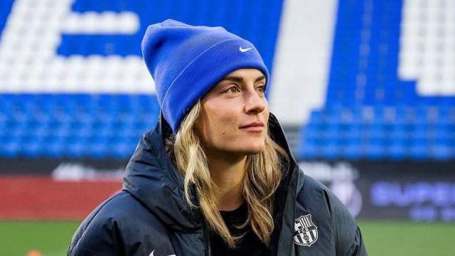 Alexia Putellas antes de un partido