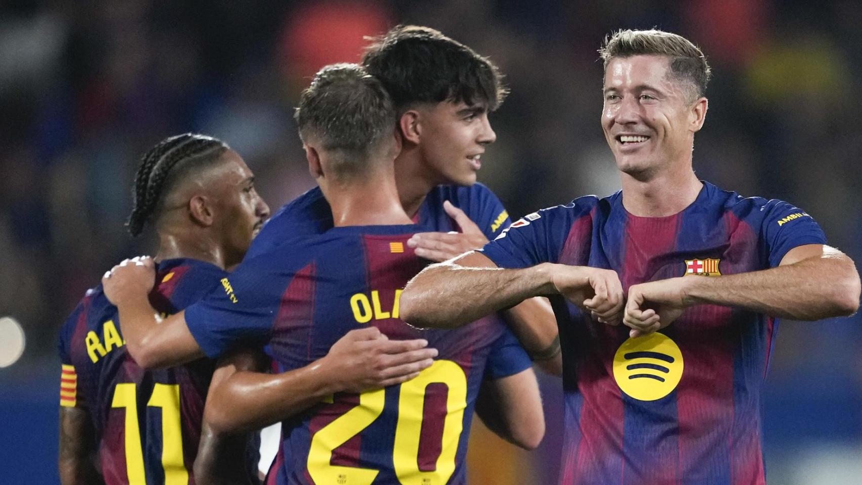 Lewandowski celebra uno de sus goles frente al Valencia