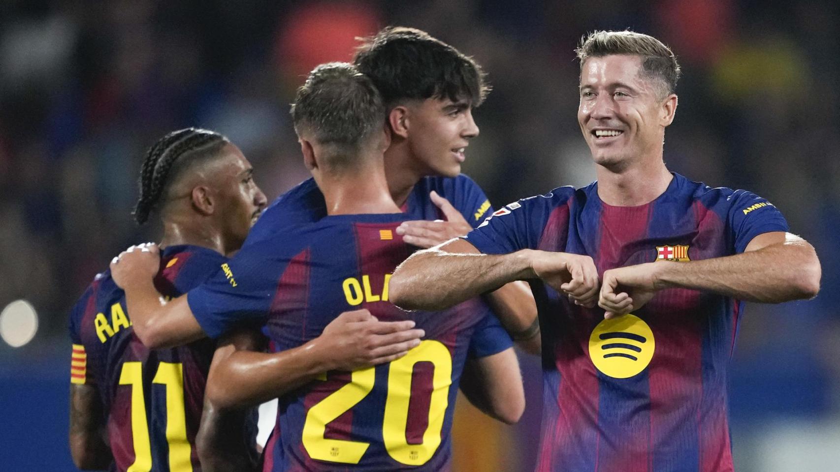 Lewandowski celebra uno de sus goles frente al Valencia