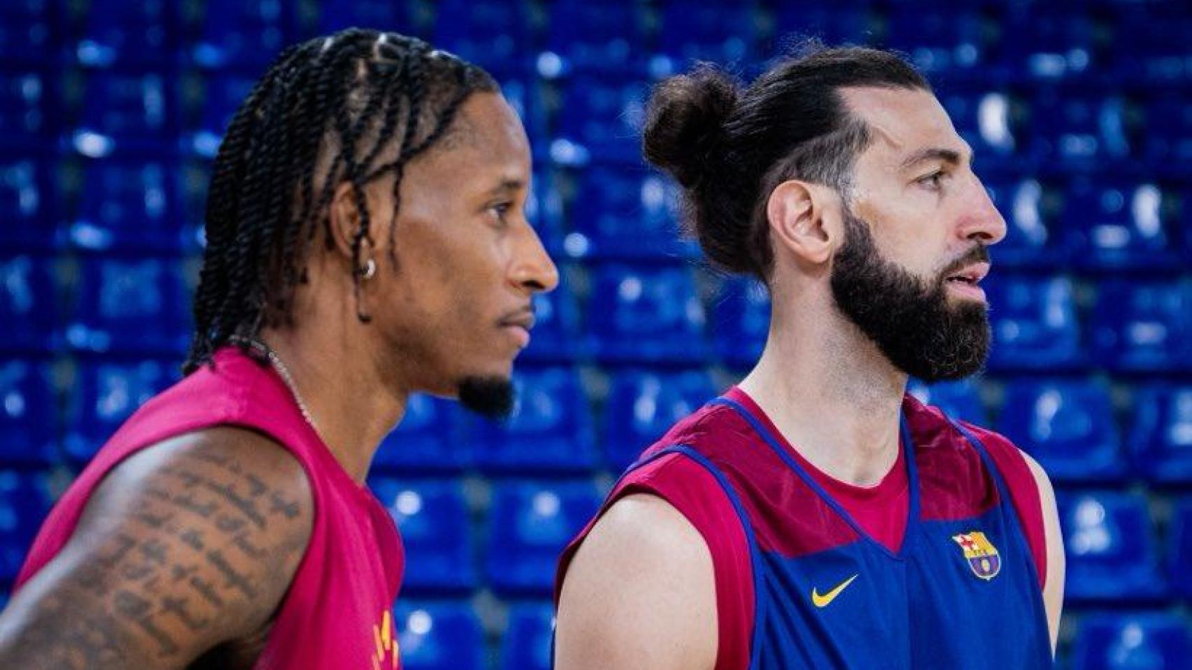 Tornike Shengelia y Will Clyburn en un entrenamiento del Barça de basket