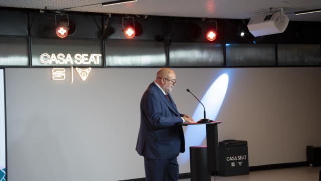 Xavier Salvador inaugura el foro 'BCN Desperta!' en Casa Seat
