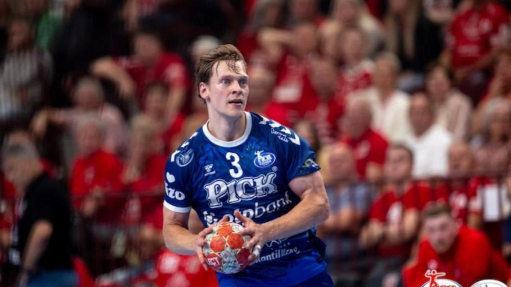 Janus Smarason, en un partido con el Pick Szeged de balonmano