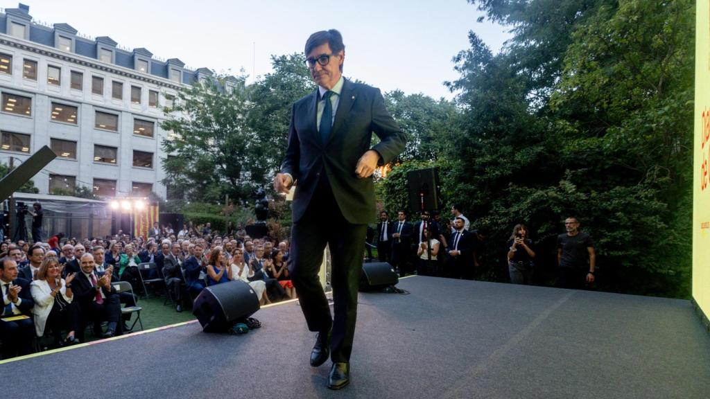 El presidente de la Generalitat, Salvador Illa, durante la celebración de la Diada Nacional de Cataluña, en los jardines de la Delegación del Govern de la Generalitat de Cataluña