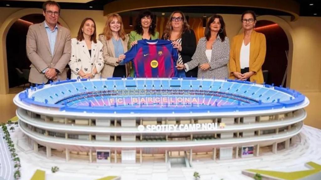 Ana Redondo visita las instalaciones del Barça