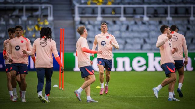 Las tres grandes sorpresas de Hansi Flick en el once del Barça para asaltar St James Park