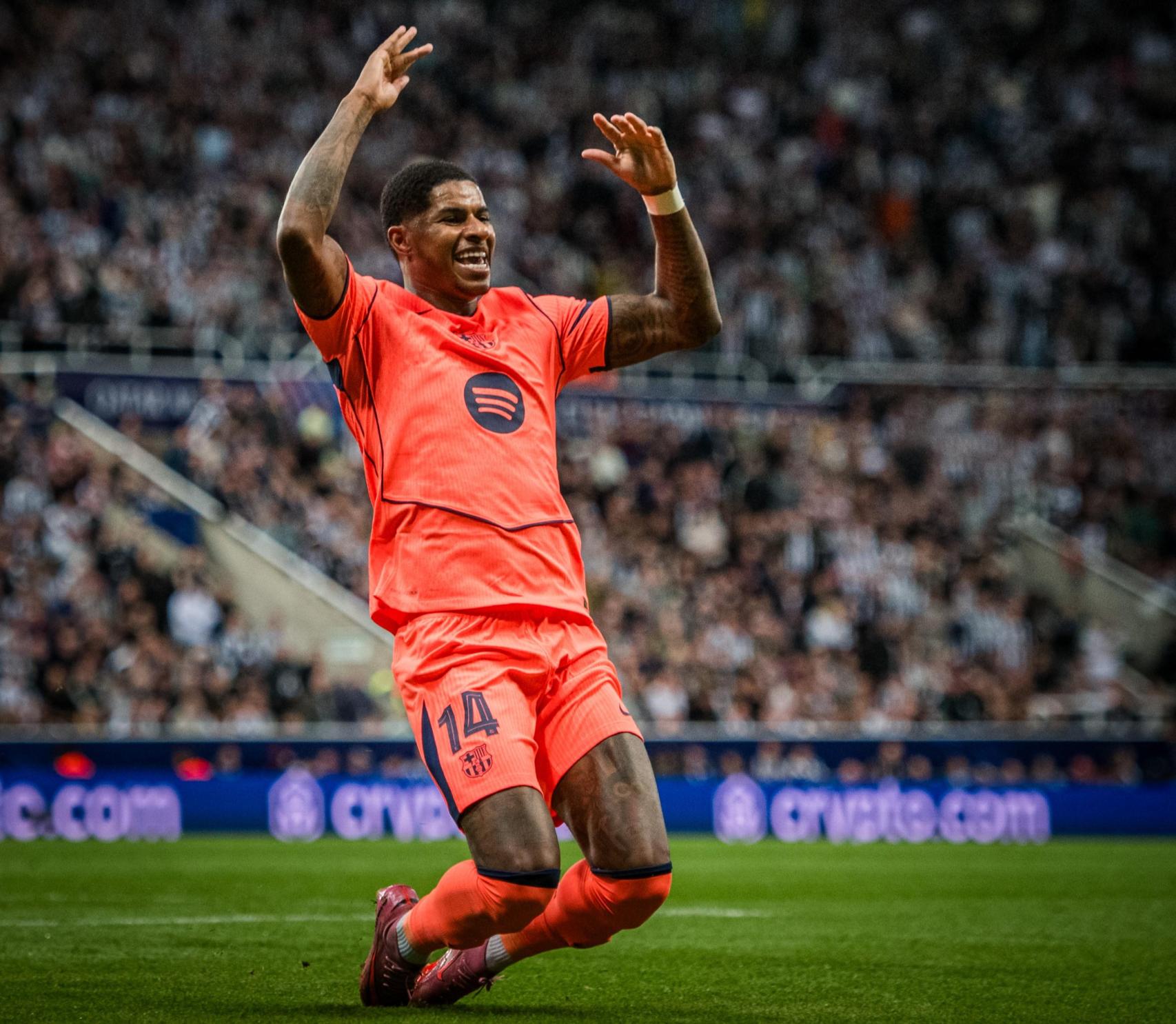 Marcus Rashford celebra el seu primer gol amb la samarreta del Barça a Newcastle