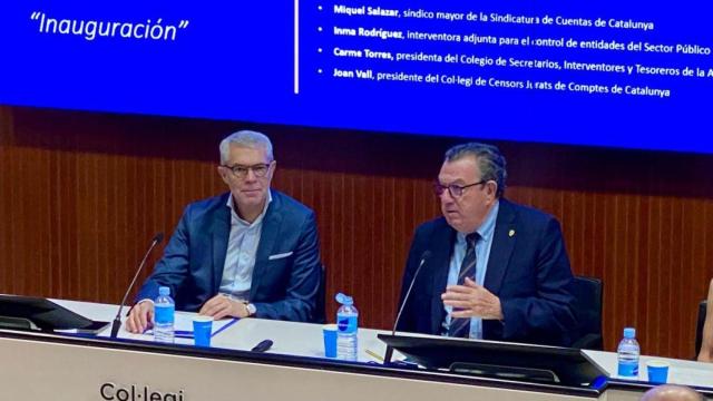 De izquierda a derecha: Joan Vall, presidente del Colegio de Censores Jurados de Cuentas de Cataluña; y Miquel Salazar, síndico mayor de la Sindicatura de Cuentas de Cataluña