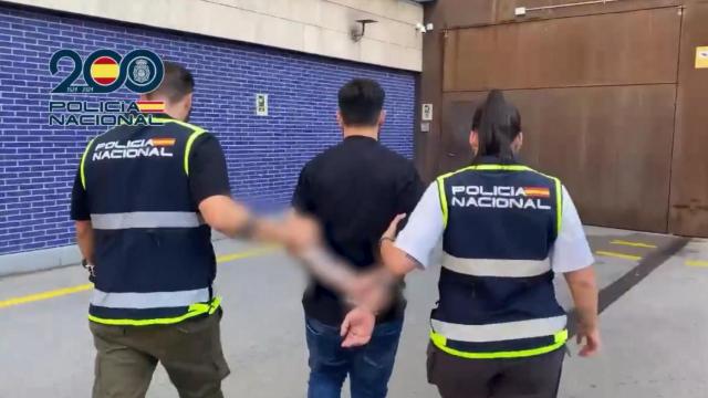 Momento de la llegada del 'capo' a la comisaria de Policía Nacional en Barcelona