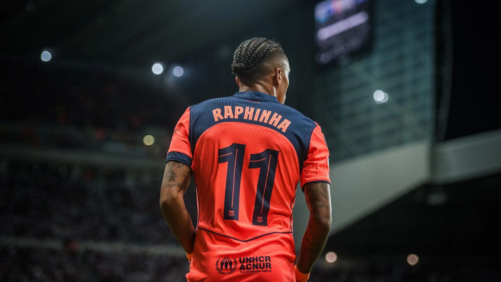 Raphinha posa com a model per al Barça: així és la tercera equipació ...