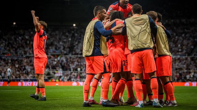 El Barça celebra un gol ante el Newcastle