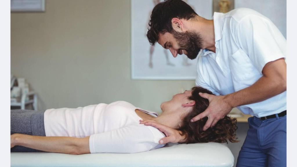 Osteópata con una paciente