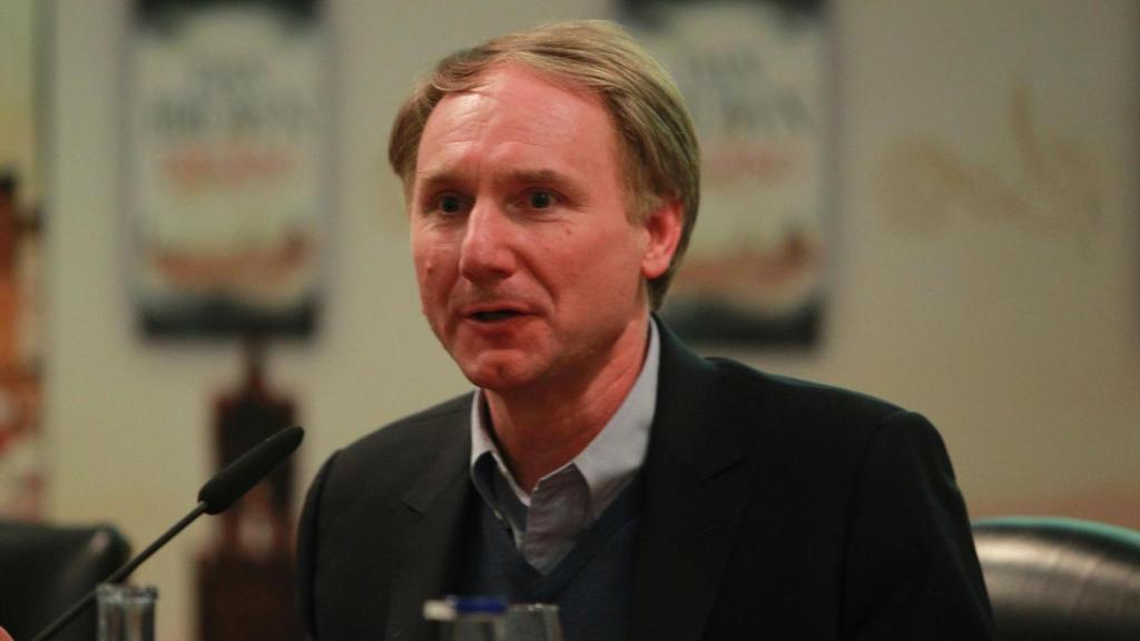 El escritor Dan Brown