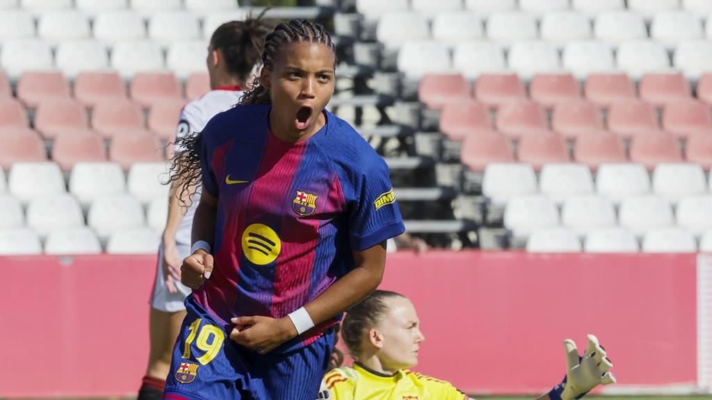 Vicky López celebra su gol en el Sevilla-Barça Femenino