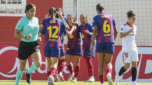 Las jugadoras del Barça Femenino festejan un gol contra el Sevilla