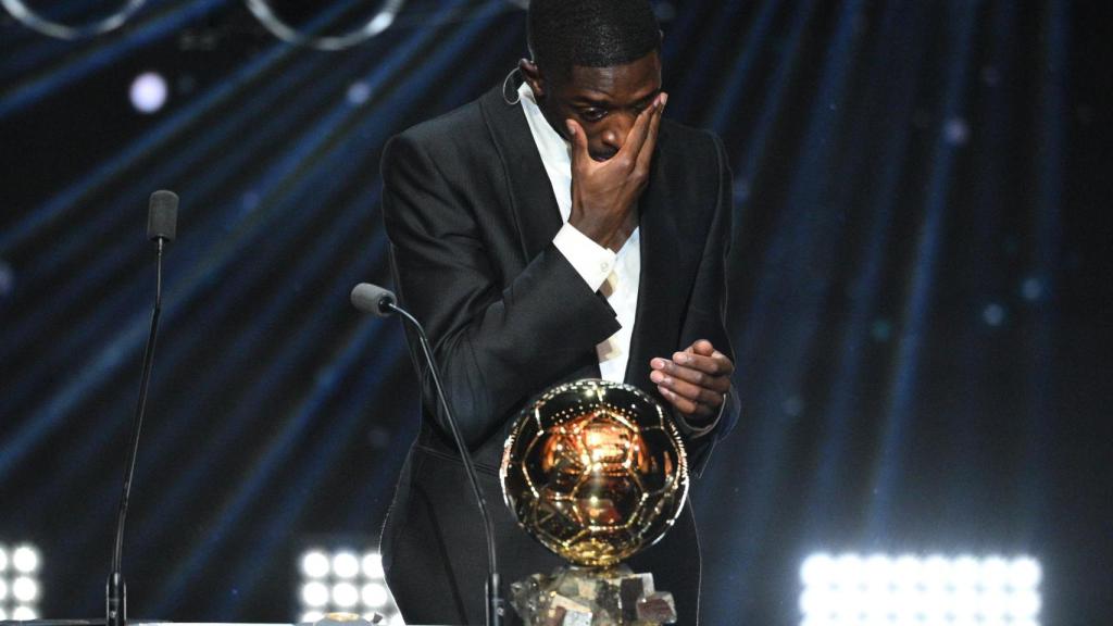 Ousmane Dembelé llora al recibir el Balón de Oro