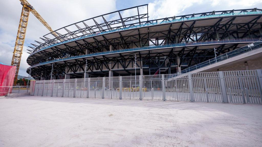 Exterior del nuevo Camp Nou a mediados de septiembre de 2025