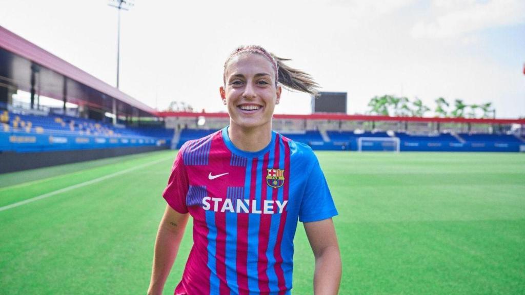 Alexia Putellas luce el logo de Stanley en la camiseta del Barça Femenino