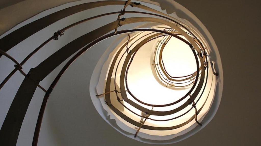 Escalera de la Torre de la Creu de Jujol