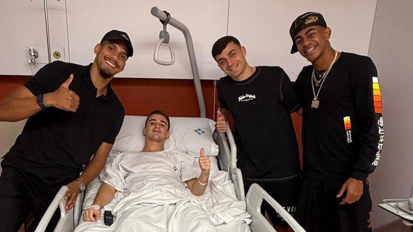 La fotografía que publica Gavi en su Instagram tras ser operado