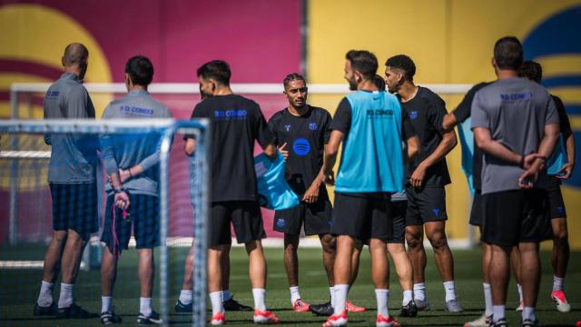 El Barça se entrena antes de enfrentarse al Real Oviedo