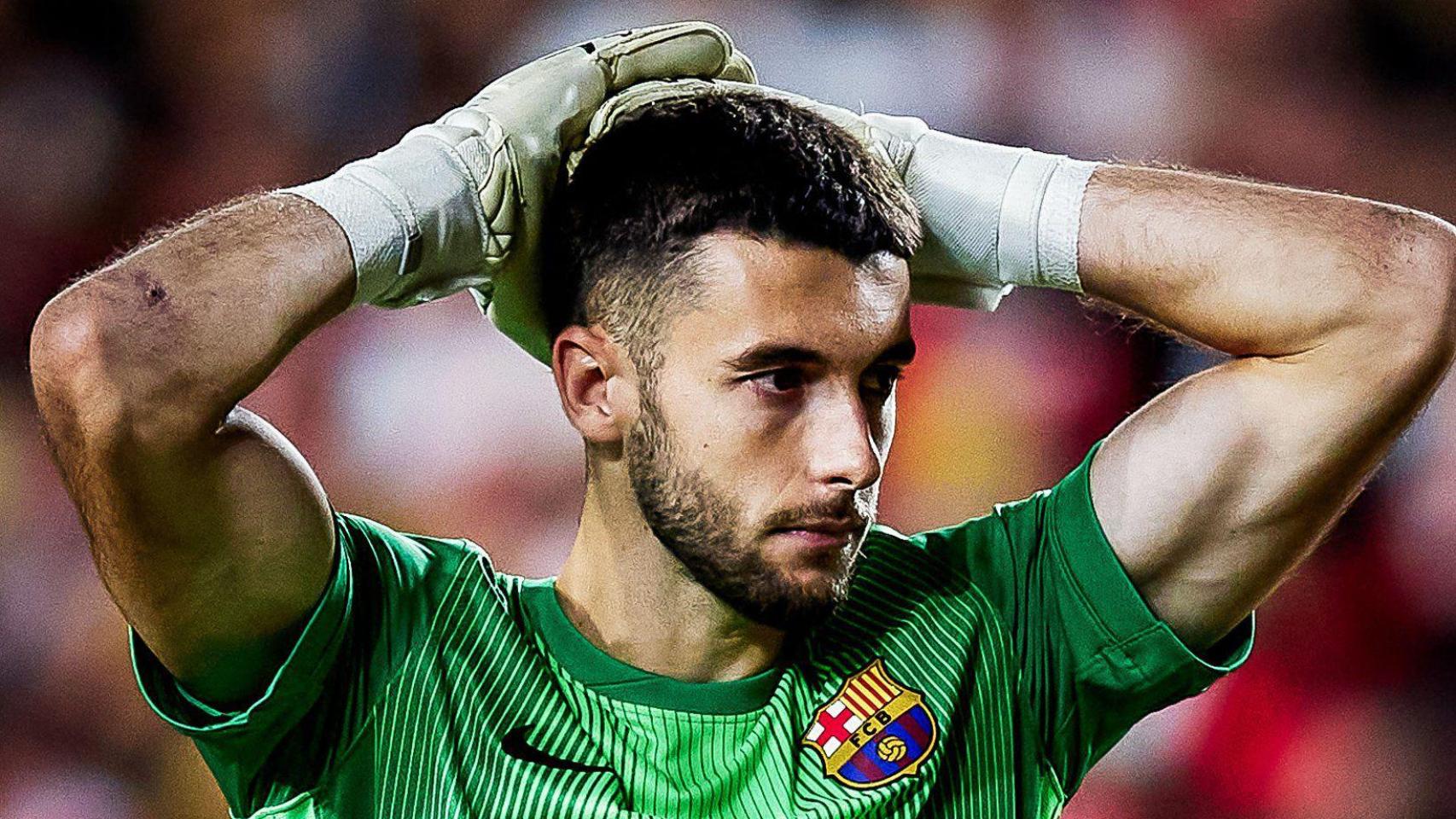 Joan García se lamenta tras su error ante el Real Oviedo