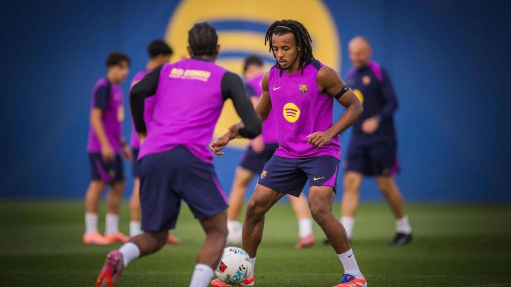 Jules Koundé se entrena antes del Barça-Real Sociedad