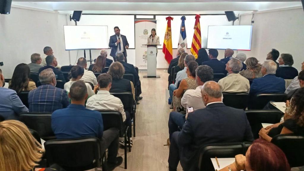 El encuentro de Smart Meeting Barcelona en el Consulado de República Dominicana