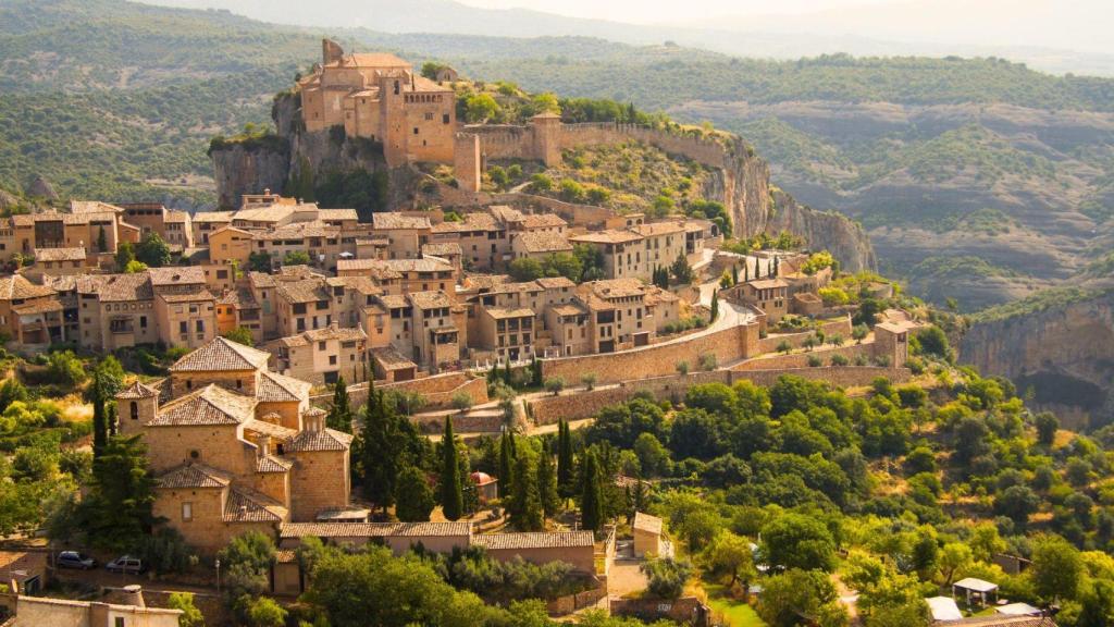 El pueblo a una hora de Lleida ideal para escaparse en otoño, Alquézar
