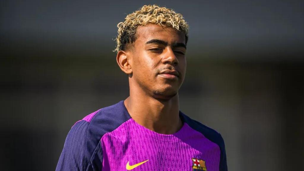 Lamine Yamal en el último entrenamiento del Barça antes del choque de Champions contra el PSG