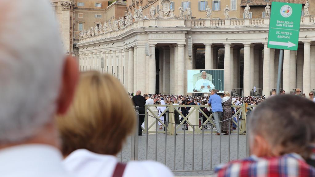 Audiencia pública del Papa León XIV en la plaza de San Pedro, en Ciudad del Vaticano (Italia)