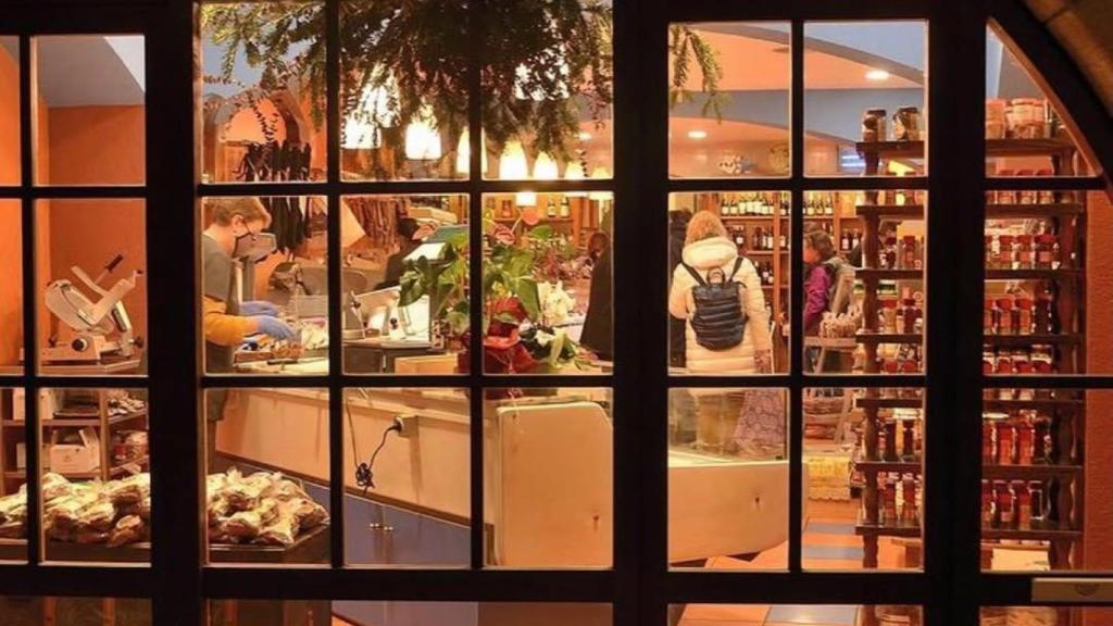 Exterior tienda Can Ponassa