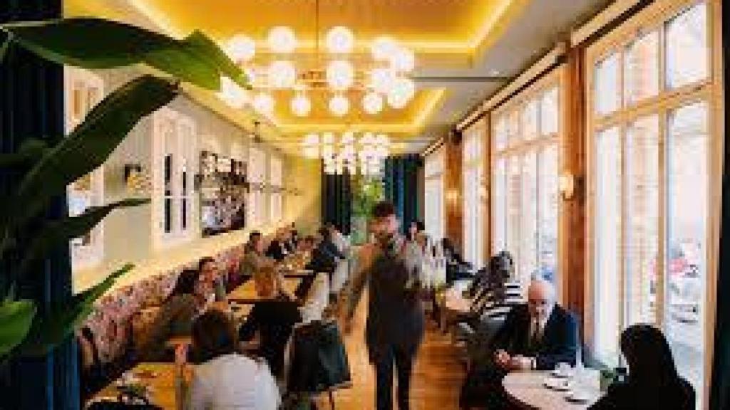 Interior del Europa Café, en la avenida Diagonal de Barcelona