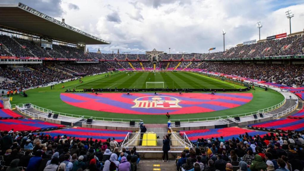 El Estadi Olímpic de Montjuïc, durante un partido del Barça