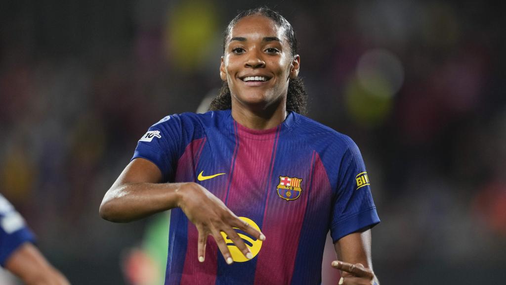 Salma Paralluelo celebra su gol en el Barça Femenino-Bayern de Múnich de la Champions League