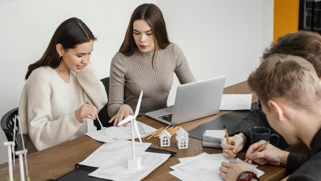 El Master forma a los jóvenes que buscan un futuro en la promoción inmobiliaria