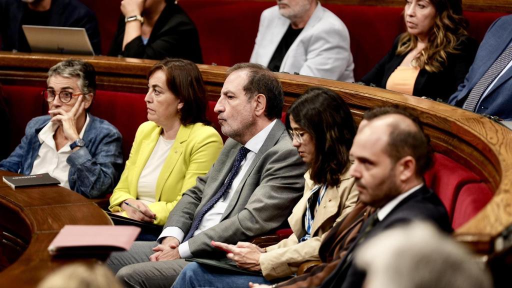 'Consellers' del Govern escuchan la intervención del 'president' Salvador Illa en el Debate de Política General en el Parlament el 7 de octubre de 2025
