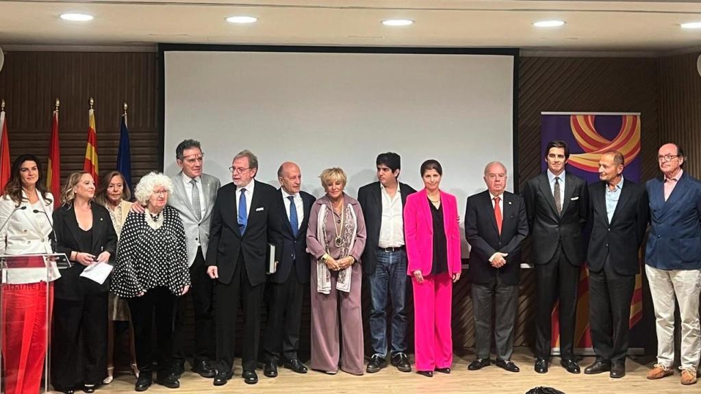 Acto de entrega de los premios 8 de Octubre de Societat Civil Catalana