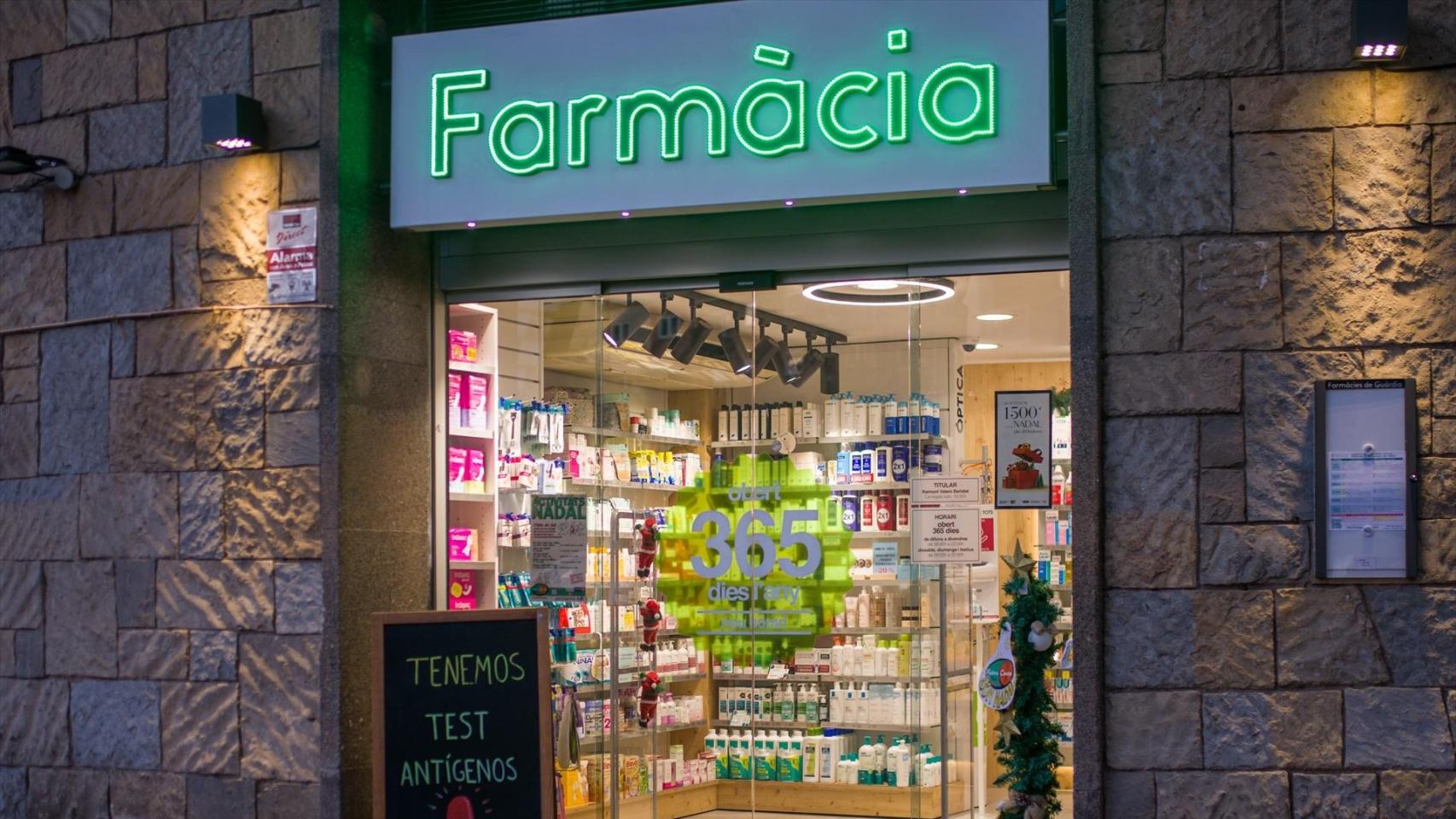 Entrada a una farmacia en Barcelona, Cataluña