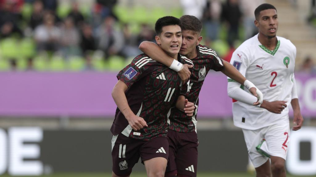 Gilberto Mora festeja un gol en el Mundial sub-20 en un México-Marruecos